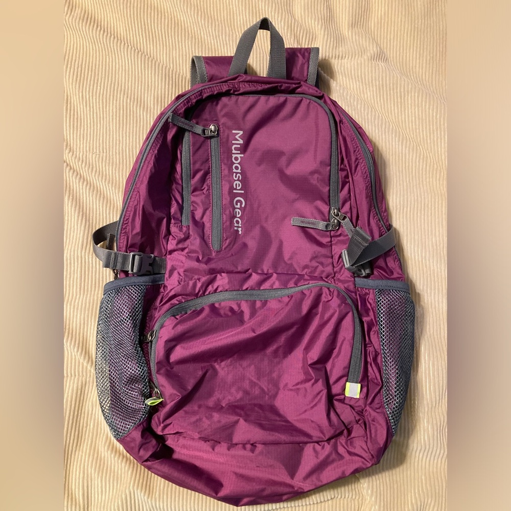 Mubasel Gear purple lightweight backpack